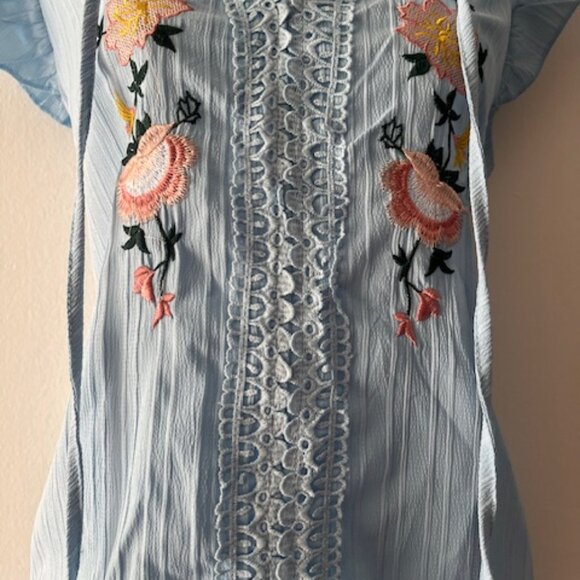 Mexican Floral Embroidered Top ~ Baby Blue - Picture 3 of 6
